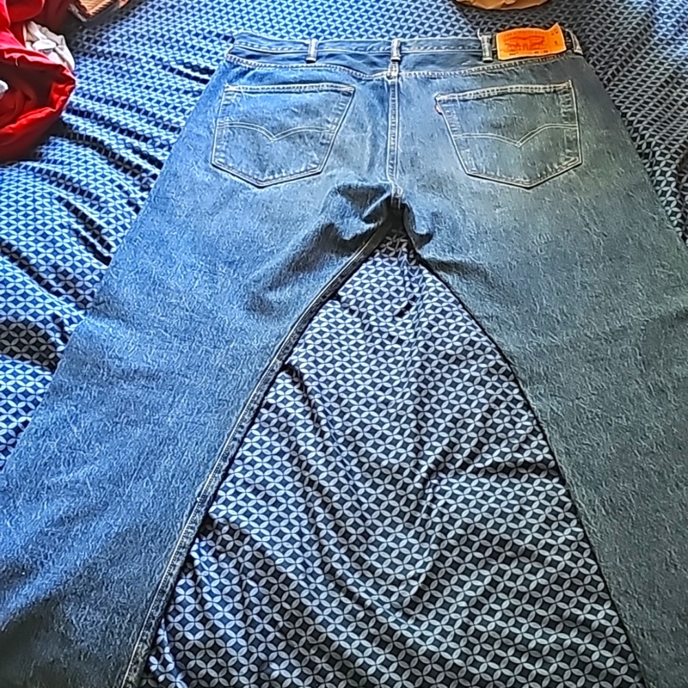 Men's Levi jeans